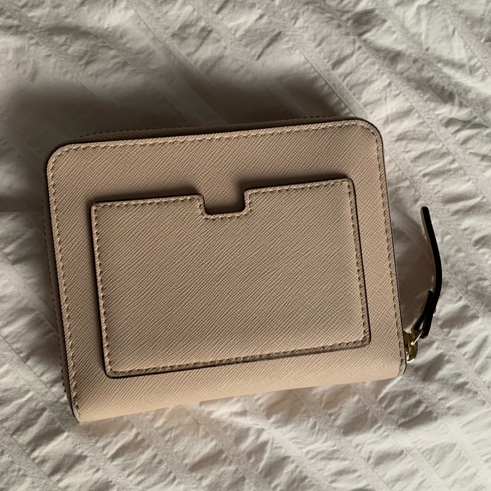 Kate Spade compact zip Wallet - Picture 3 of 5